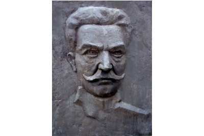 Генерал Андраник, изваян от скулптора Марин Йорданов  <br /><tt>Източник: www.why42.info</tt>